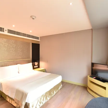 Holiday Inn New Delhi Aerocity By Ihg Exterior photo Deluxe Room