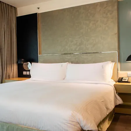 Holiday Inn New Delhi Aerocity By Ihg Exterior photo A bedroom at the hotel